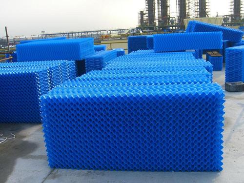 �����б������